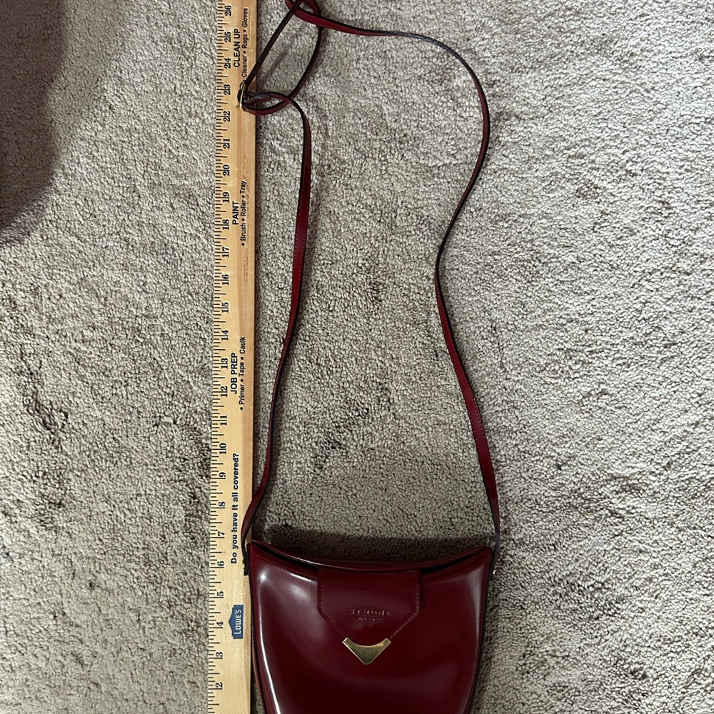 Elegant Burgundy Crossbody Bag
